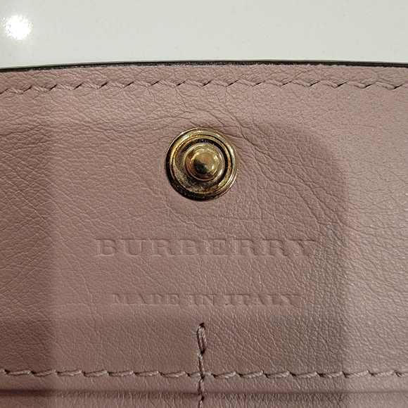 Burberry handbag and wallet - Picture 10 of 10